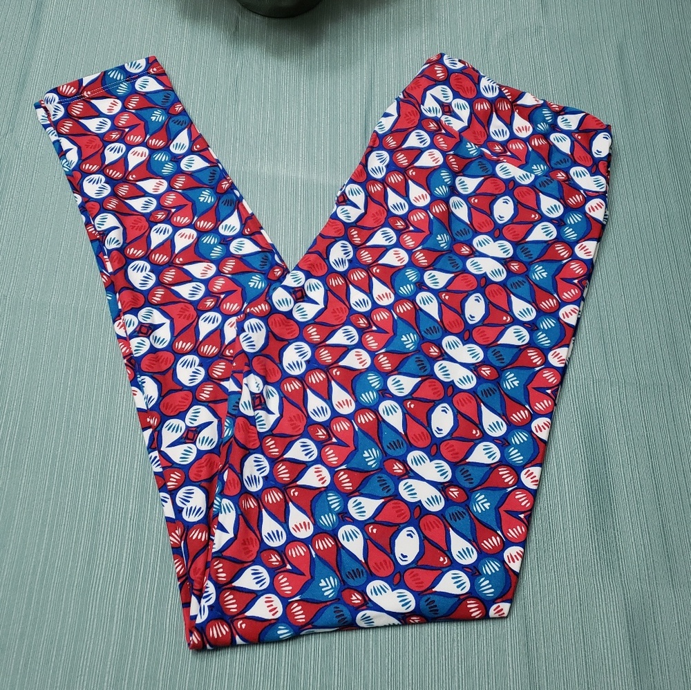 ❤LuLaRoe Tall and Curvy Leggings